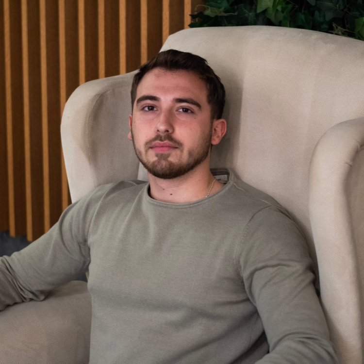 Miloš